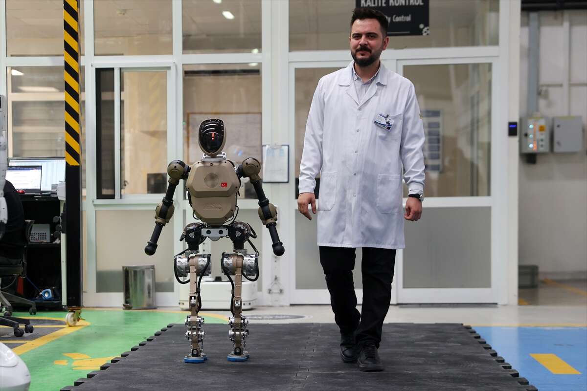 Konya ilk insansı robotunu piyasaya sürüyor! AKINCI-5 için geri sayım başladı 3